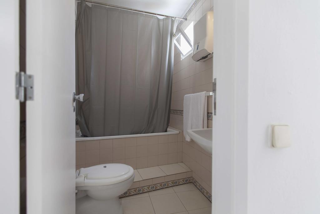 Guest House First Floor Lagos Exterior foto